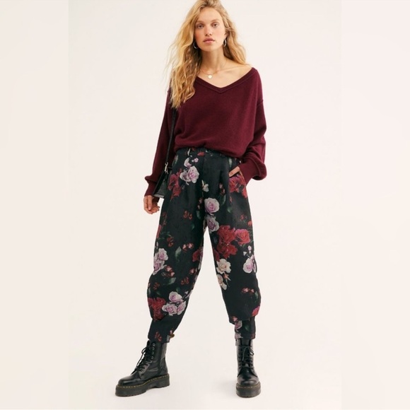 Free People Pants - Free People Iris Floral Roses Printed Balloon Pants Size 0